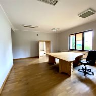 Kompleks hal i terenów przemysłowych do wynajęcia 