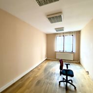 Kompleks hal i terenów przemysłowych do wynajęcia 