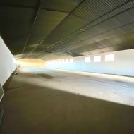 Kompleks hal i terenów przemysłowych do wynajęcia 