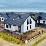  Domy w stanie deweloperskim z pompami ciepła