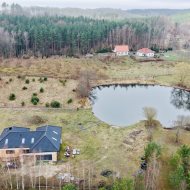 5787 m² ciszy  i przestrzeni z dostępem do stawu