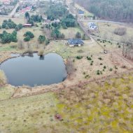 5787 m² ciszy  i przestrzeni z dostępem do stawu