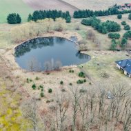 5787 m² ciszy  i przestrzeni z dostępem do stawu