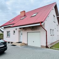 Przestronny dom z ogrodem, garażem i potencjałem