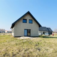Spokojna lokalizacja blisko morza