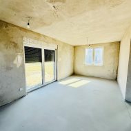 Spokojna lokalizacja blisko morza