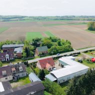 Dom , sad i duq działka w spokojnej miejscowości