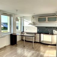 Wynajem Mieszkania – Ul. Pionierów, 47,5 m²