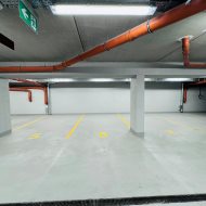 Wynajem Miejsc Postojowych w Hali Garażowej