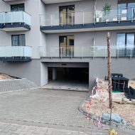 Wynajem Miejsc Postojowych w Hali Garażowej