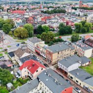 Dom z lokalem usługowo-handlowym  w centrum