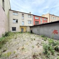 Dom z lokalem usługowo-handlowym  w centrum