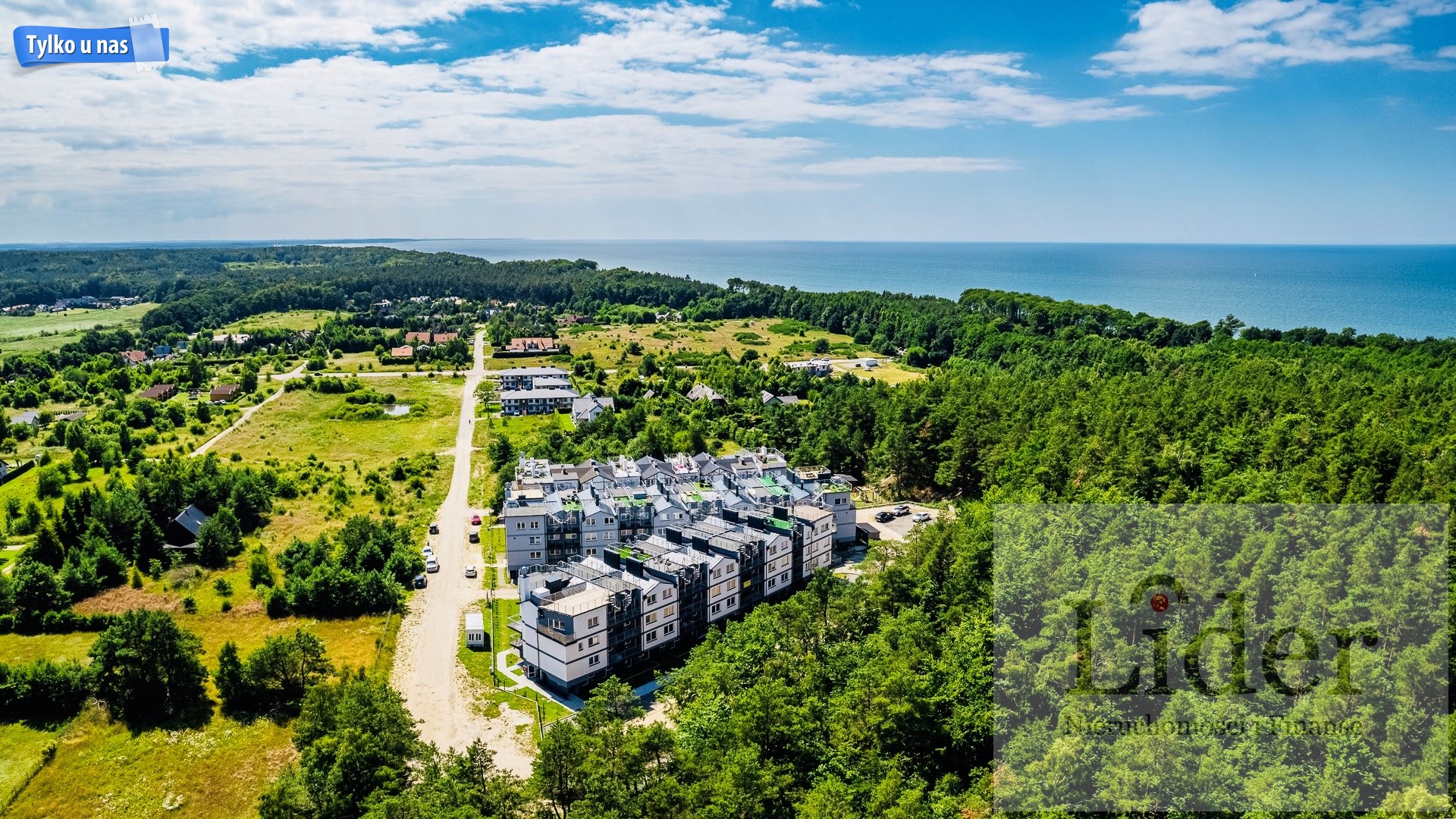 Dwa apartamenty na sprzedaż 300 m od morza