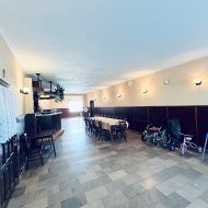 Na sprzedaż: Dom z lokalami usługowymi