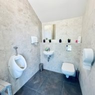 Lokal usługowy na wynajem – 105 m² 