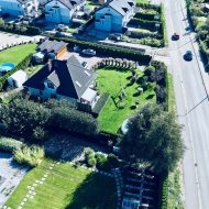 Komfortowy dom jednorodzinny z ogrodem zimowym