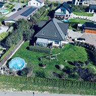 Komfortowy dom jednorodzinny z ogrodem zimowym