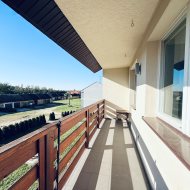 Przestronne mieszkanie z garażem w Leśnicach 