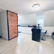 Gotowe do zamieszkania, z ogródkiem i piwnicą