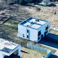 Nowoczesny dom w zabudowie bliźniaczej