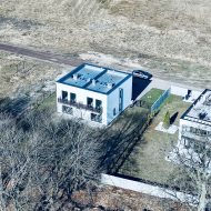 Nowoczesny dom w zabudowie bliźniaczej