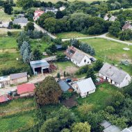 Dom do remontu z działką 814 m² – Janowiczki