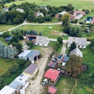 Dom do remontu z działką 814 m² – Janowiczki