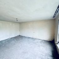 Dom do remontu z działką 814 m² – Janowiczki